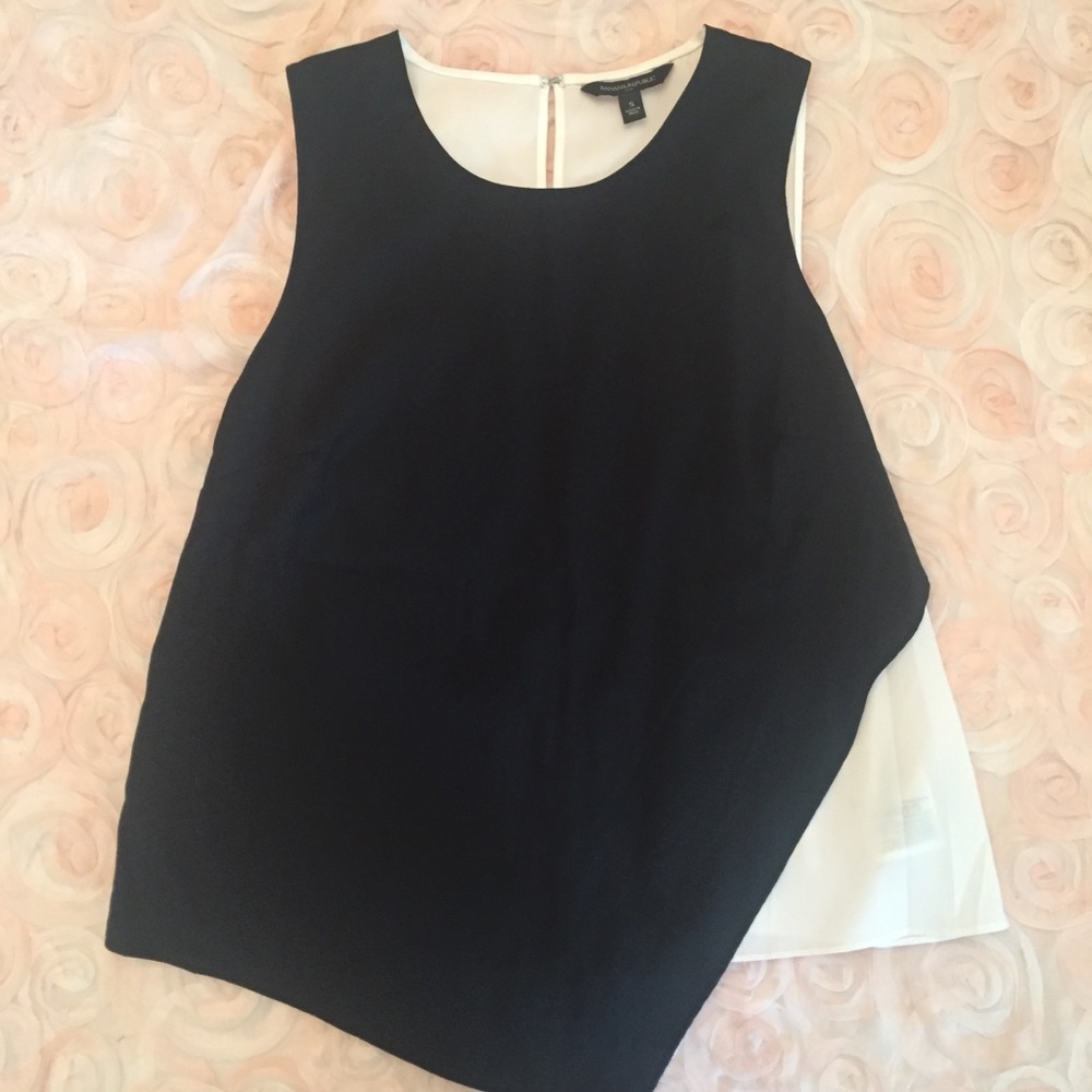 Banana Republic, Sz. S. Asymmetrical Shell